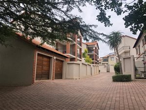 2 Bed Duplex in Mooikloof Equestrian Estate
