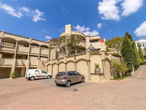 3 Bed Townhouse in Hyde Park