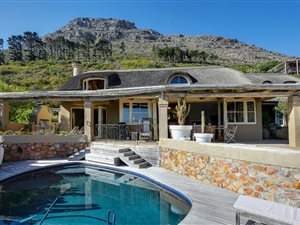 4 Bed House in Scott Estate