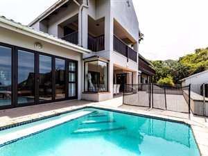 8 Bed House in Kei Mouth
