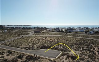 547 m² Land available in Britannia Bay