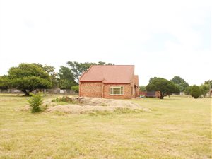 8565 m² Farm in President Park