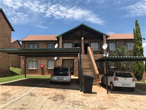 2 Bed Apartment in Rietvalleirand