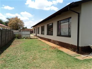 4 Bed House in Jan Niemand Park