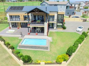 6 Bed House in Copperleaf