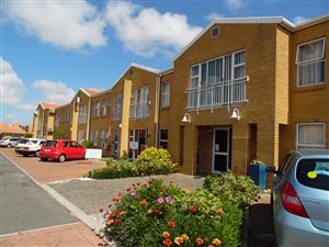 2 Bed Apartment in Sonstraal East