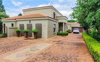 4 Bedroom House in Centurion Golf Estate