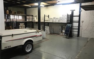 360 m² Industrial space in Maxmead
