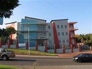 909.739990234375 m² Office Space in Moreleta Park