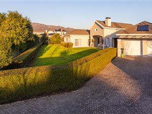 4 Bed House in Val de Vie