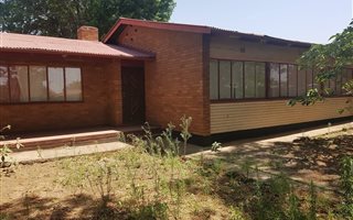 3 Bedroom House in Vanderbijlpark Central