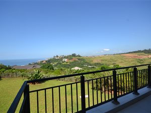 5 Bed House in Sheffield Beach