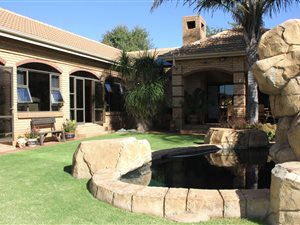 4 Bed House in Edelweiss