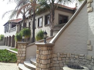 5 Bedroom House in Donkerhoek