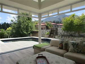 5 Bed House in Camphers Drift