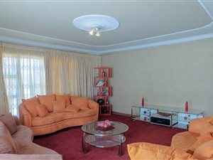 3 Bed House in Brackenhurst