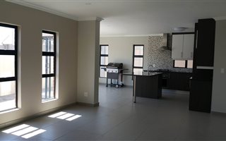 3 Bedroom House in Boardwalk Villas