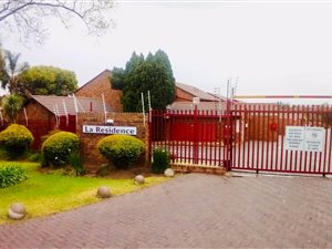 3 Bed Townhouse in Moreleta Park