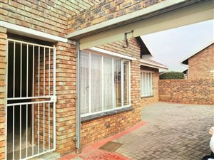 3 Bed Townhouse in Arcon Park