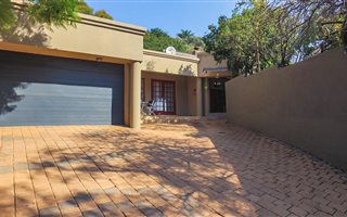 3 Bedroom House in Glenvista
