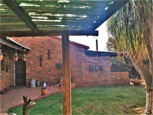 100 m² Commercial space in Garsfontein