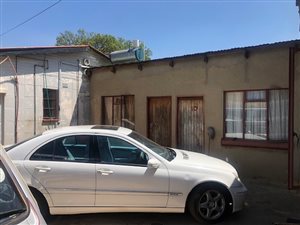 5 Bed House in Claremont