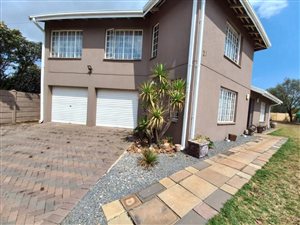 4 Bed House in Rothdene