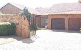 3 Bedroom House in Sunward Park