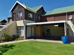 2 Bedroom Cluster in Hartenbos