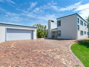 5 Bed House in Parys