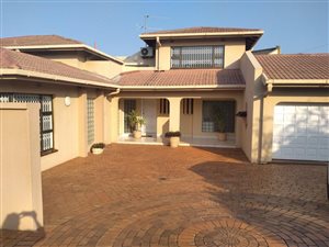 5 Bed House in Desainagar
