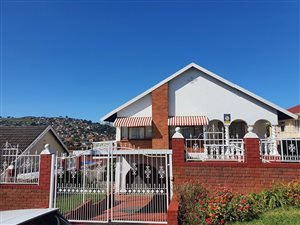 4 Bed House in Bombay Heights