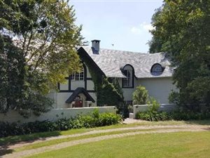 6 Bed House in Witkoppen