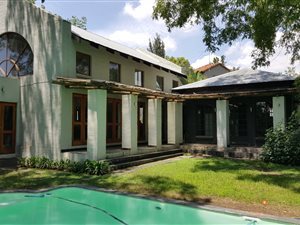 6 Bed House in Witkoppen