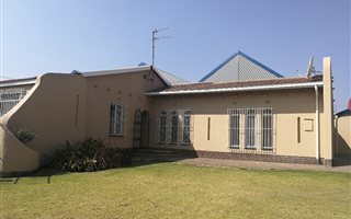 3 Bedroom House in Isandovale