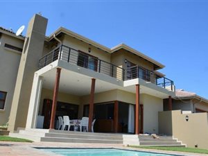 3 Bed House in Meerhof