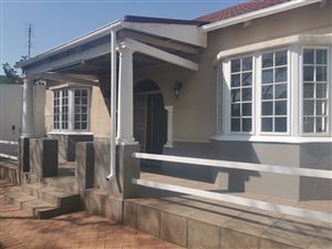 2 Bed House in Kensington