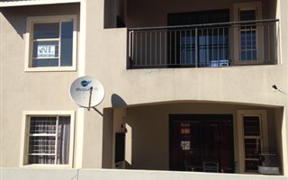 1 Bedroom Townhouse in Brenthurst