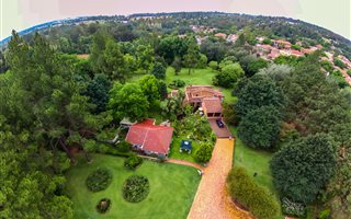 4 Bedroom House in Ruimsig AH