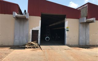1100 m² Industrial space in Rosslyn