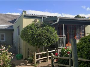 3 Bed House in Bredasdorp