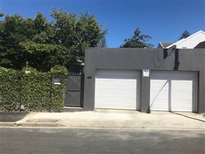 2 Bed House in Wynberg