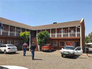 105 m² Commercial space in Westdene
