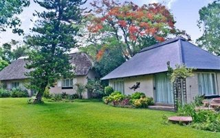 12 Bedroom House in Waterglen