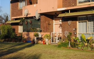2 Bedroom Flat in Vanderbijlpark SW