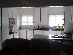 2 Bedroom House in Stanmore