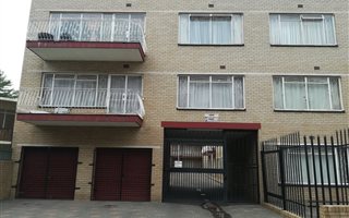 2 Bedroom Apartment in Vereeniging Central