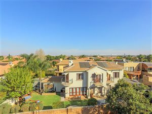 5 Bed House in Highveld