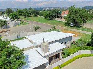 3 Bed Townhouse in Waterval East