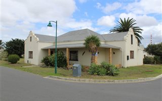 4 Bedroom House in Stanford